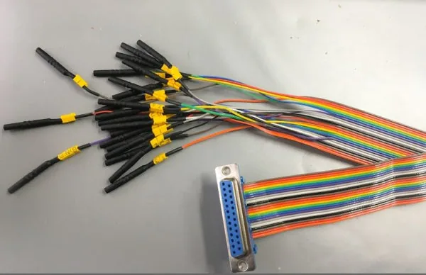 Adapter von 19 Kanälen auf eine 25-Pin-Buchse, inklusive Regenbogenkabel